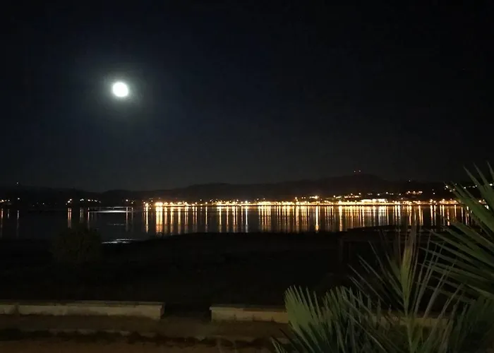 En Primera Linea De Playa Appartamento